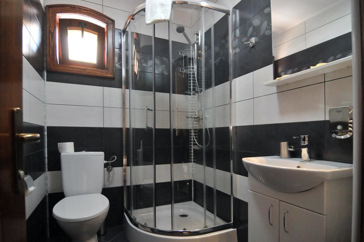 Гостевой дом Pensiunea Manidum Буштени-16