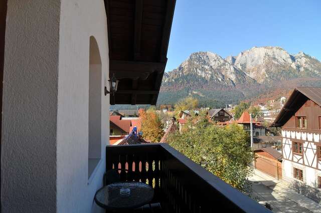 Гостевой дом Pensiunea Manidum Буштени-12